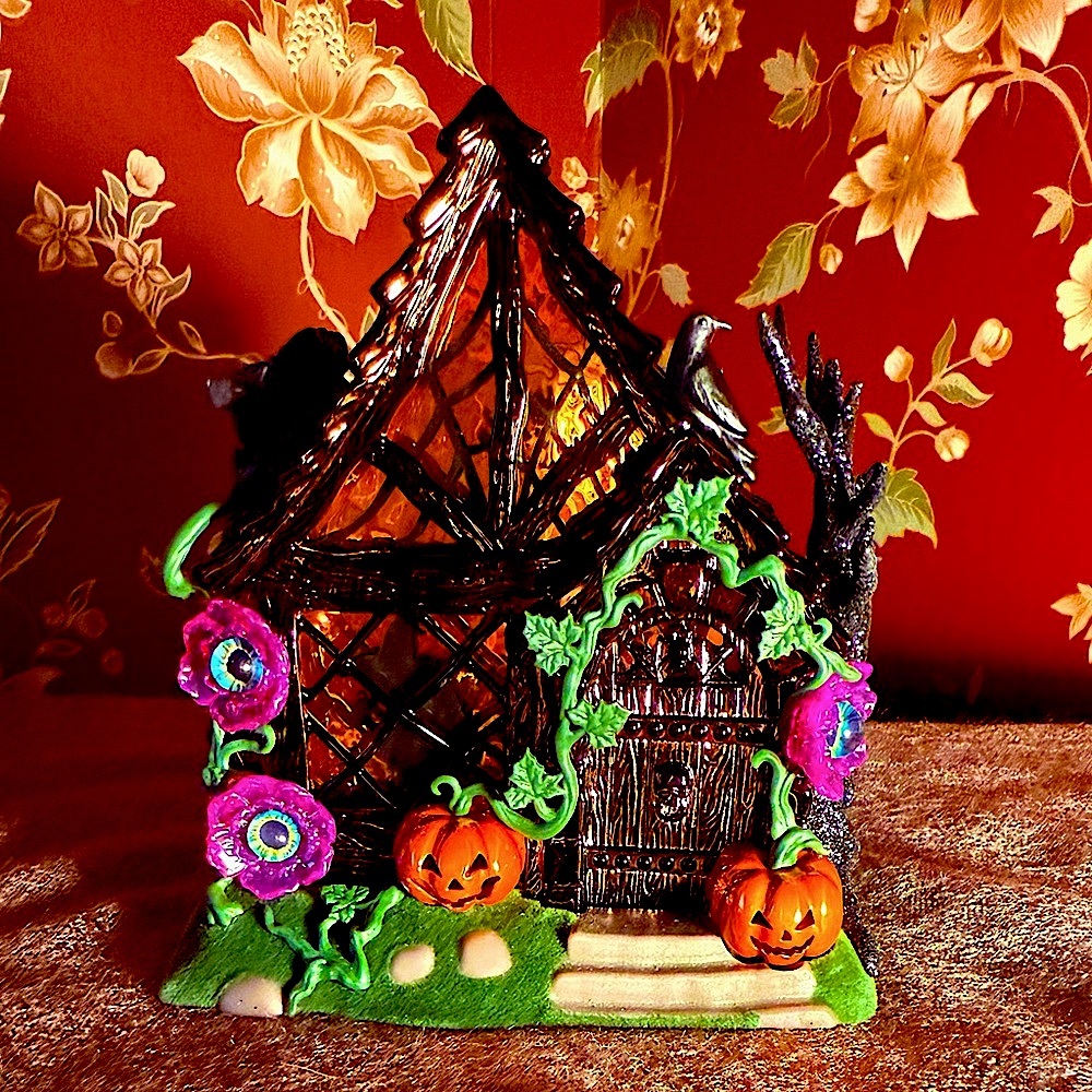 NWT 2022 Bath & Body Works Witches Cottage Wallflower Plug w/Light-Up Projection